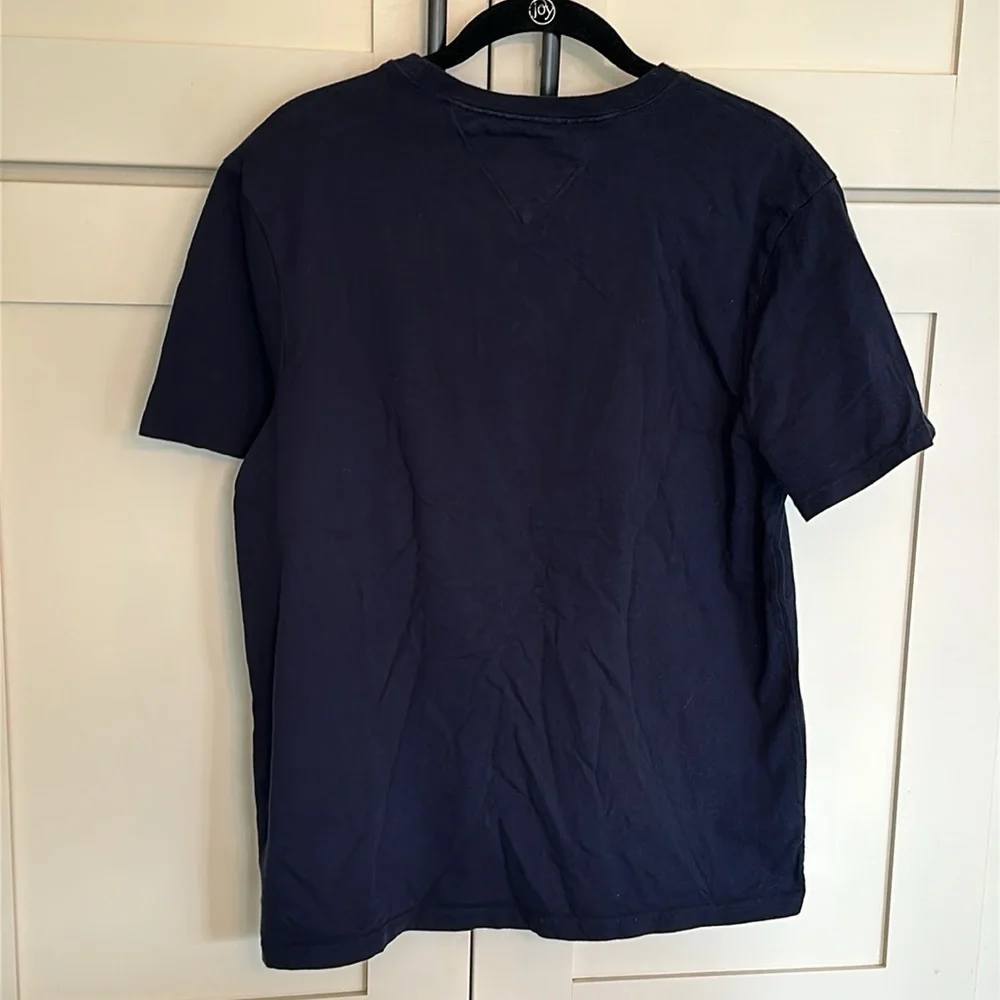 Tommy Hilfiger Men's Navy T-Shirt